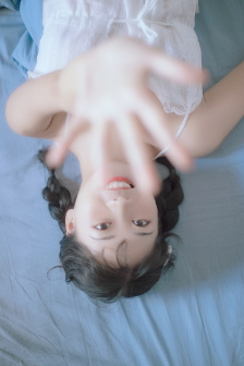 新任的女教师